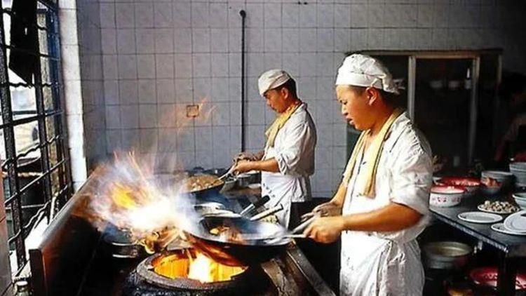 不过目前有关合同的细节仍未敲定，米兰和伊布的律师仍在研究合同。